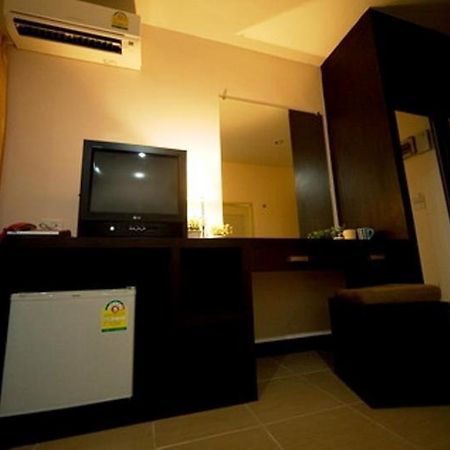 Baan Vor. Sumongkol Service Apartment Хон Каен Экстерьер фото