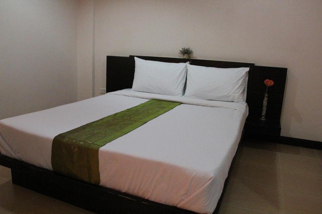 Baan Vor. Sumongkol Service Apartment Хон Каен Номер фото